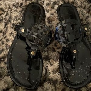 Slightly worn Tory Burch Black Patent Miller Sandal! Women size 8.5